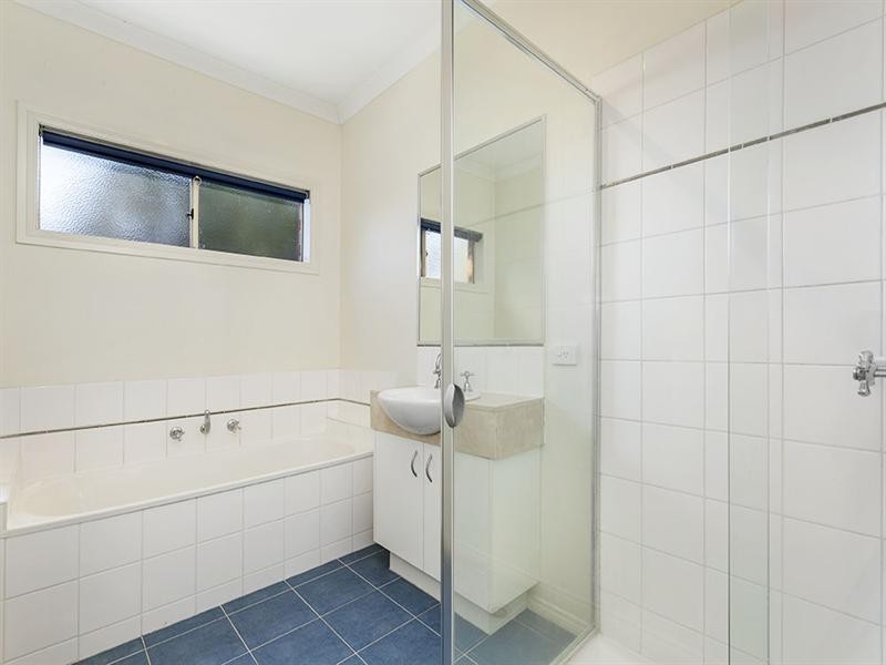 5 Oak Court, Mitcham VIC 3132