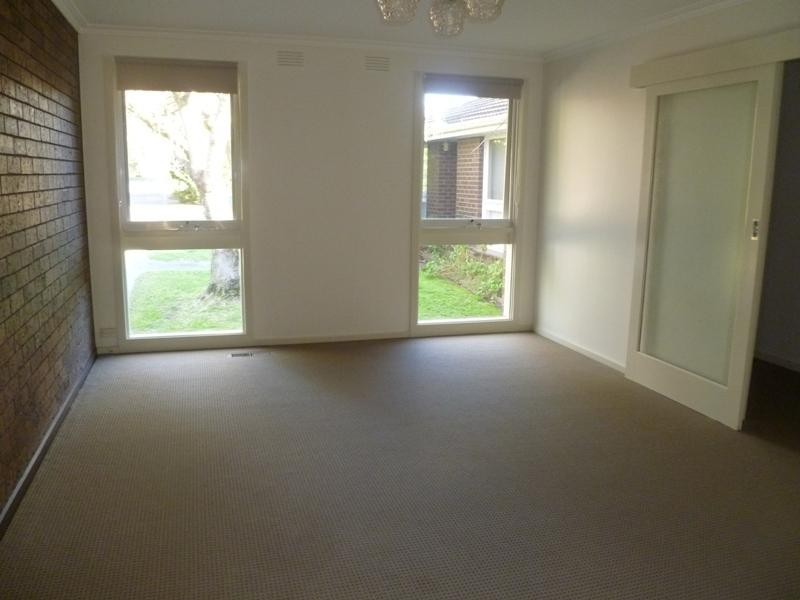 2/18 Lernes Street, Forest Hill VIC 3131