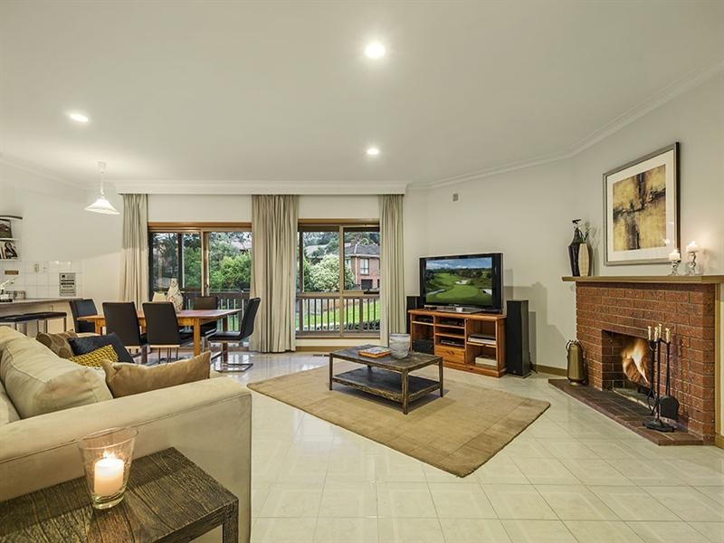 3 Lisa Close, Doncaster East VIC 3109