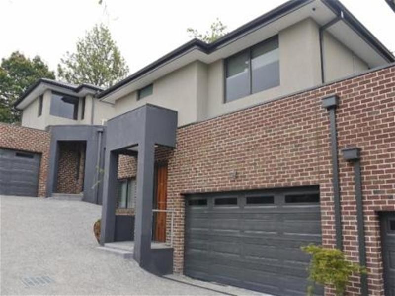 33B Blackburn Road, Doncaster East VIC 3109