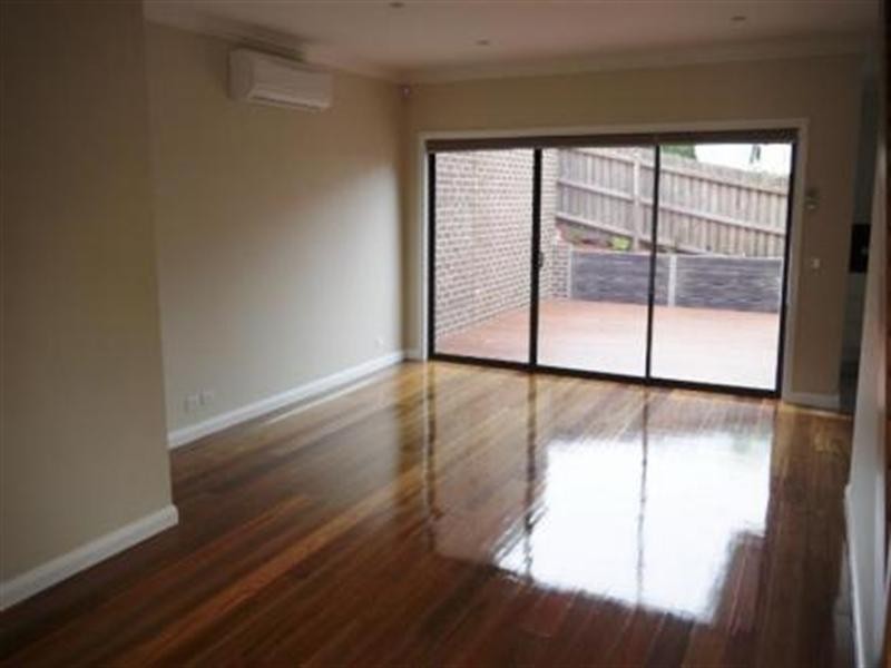 33B Blackburn Road, Doncaster East VIC 3109