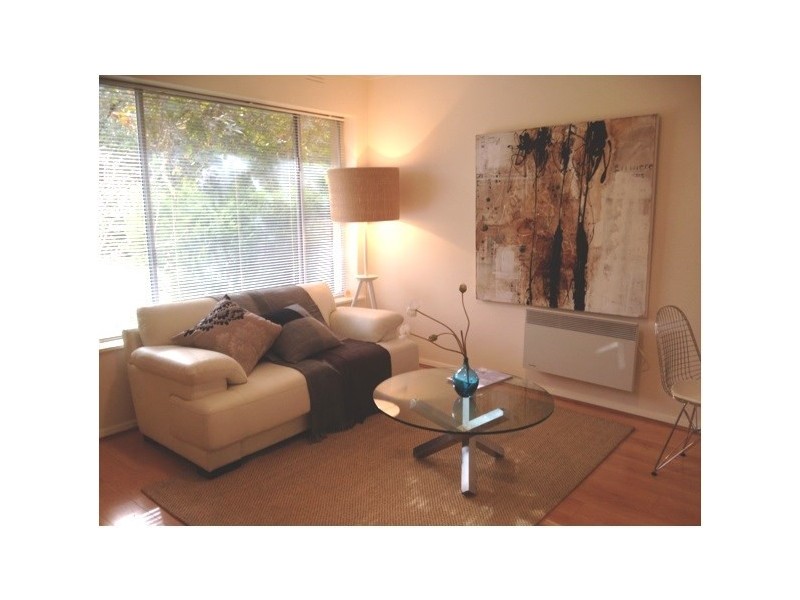 3/2 Kandanga Grove, Bulleen VIC 3105