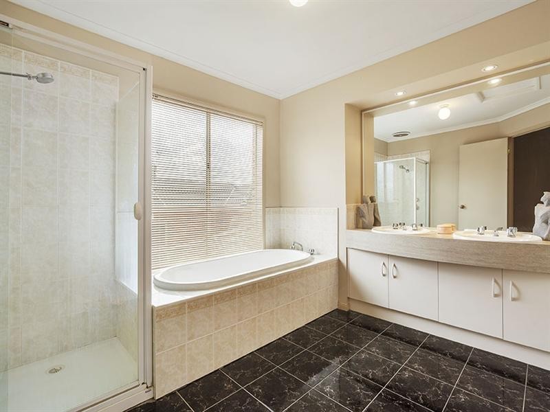 64 Margot Avenue, Doncaster VIC 3108