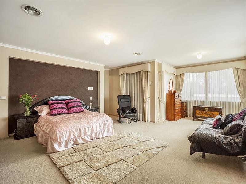 64 Margot Avenue, Doncaster VIC 3108