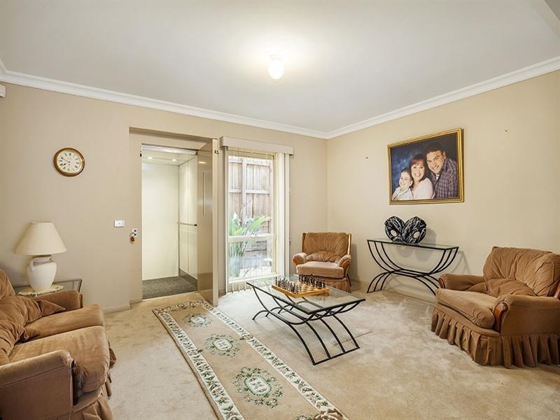 64 Margot Avenue, Doncaster VIC 3108