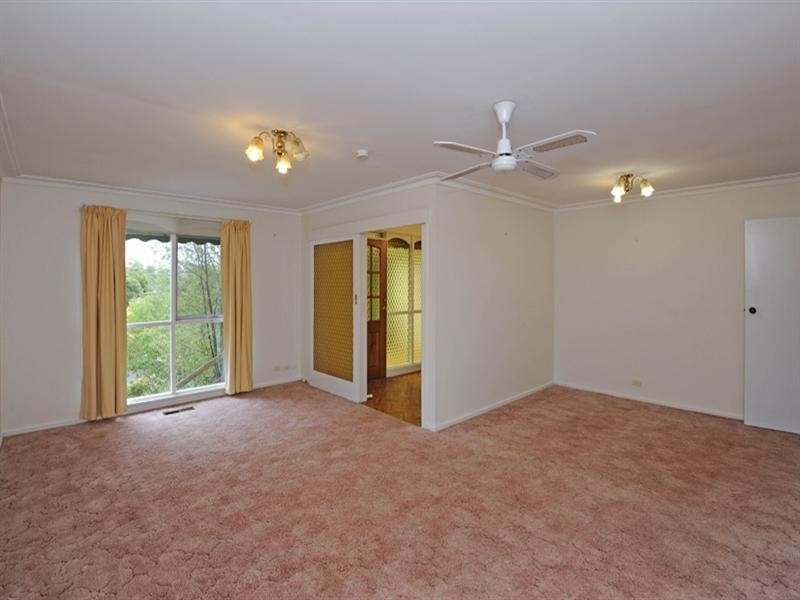 5 Ashburton Drive, Mitcham VIC 3132