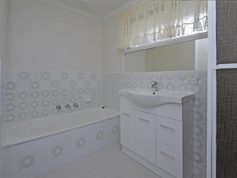 5 Ashburton Drive, Mitcham VIC 3132