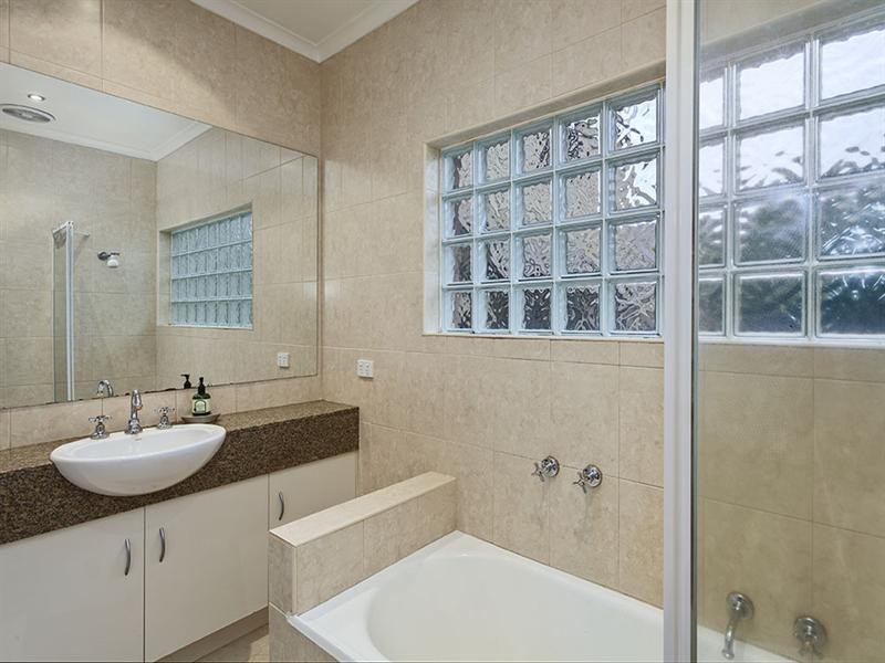 27 Anthony Avenue, Doncaster VIC 3108