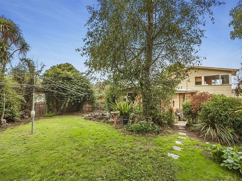 27 Anthony Avenue, Doncaster VIC 3108