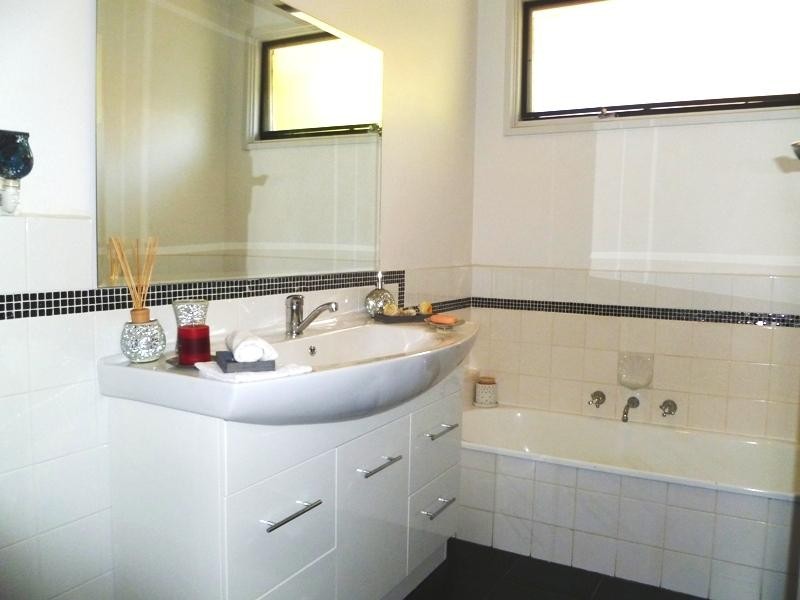 5 Canopus Drive, Doncaster East VIC 3109