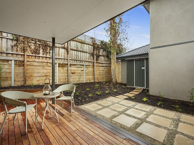2/15 Lisbeth Avenue, Donvale VIC 3111