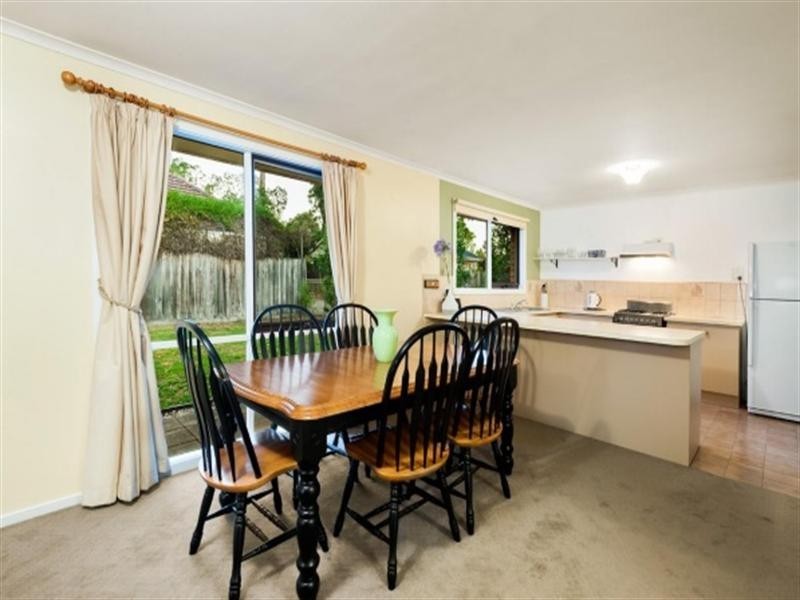 2/12 Hopetoun Street, Mitcham VIC 3132