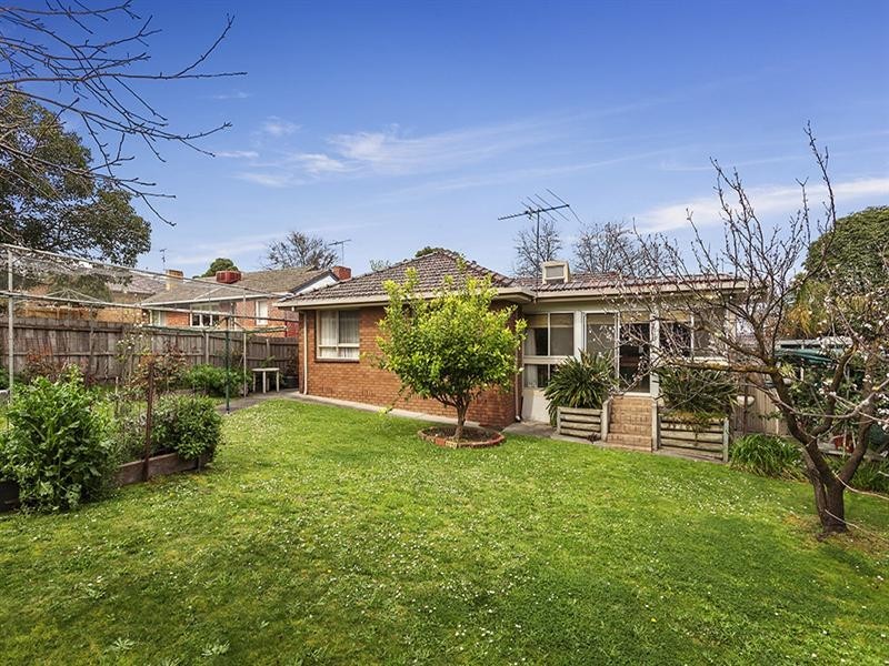 11 Philip Avenue, Doncaster VIC 3108