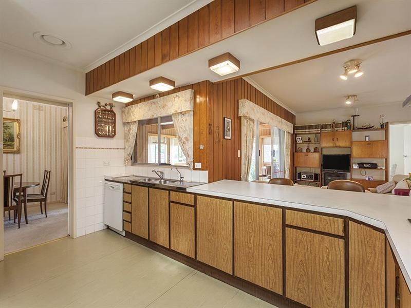 11 Philip Avenue, Doncaster VIC 3108