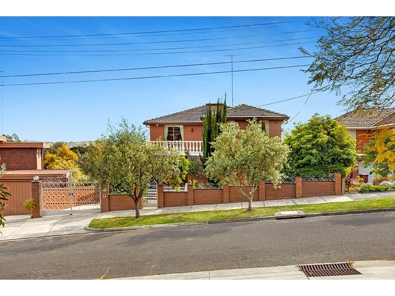 11 St Andrews Crescent, Bulleen VIC 3105
