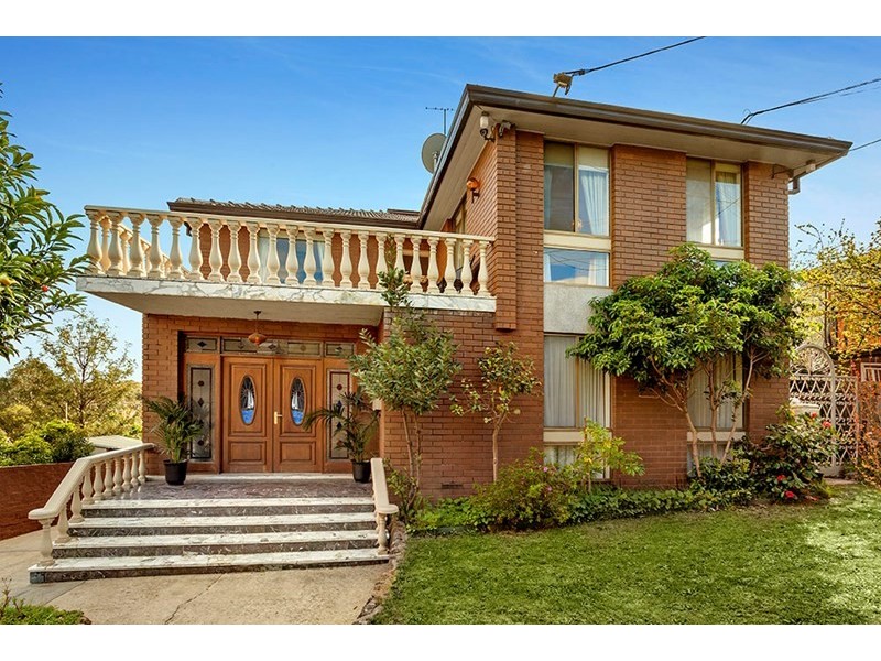 11 St Andrews Crescent, Bulleen VIC 3105