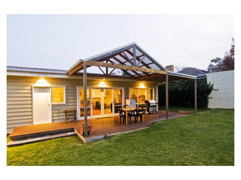 7 Cherry Tree Court, Doncaster East VIC 3109