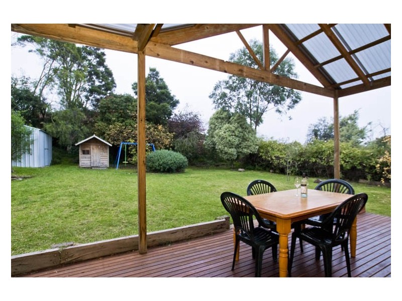 7 Cherry Tree Court, Doncaster East VIC 3109