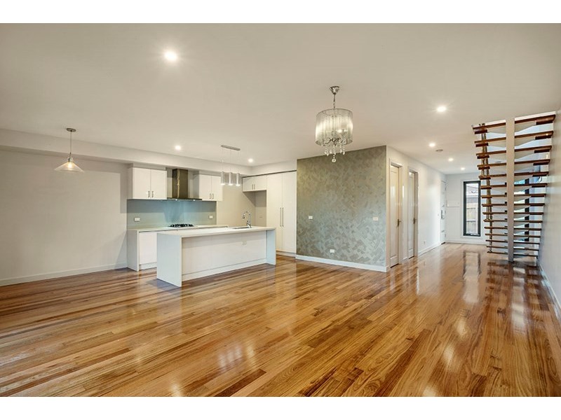 2/1 Katrina Street, Doncaster VIC 3108