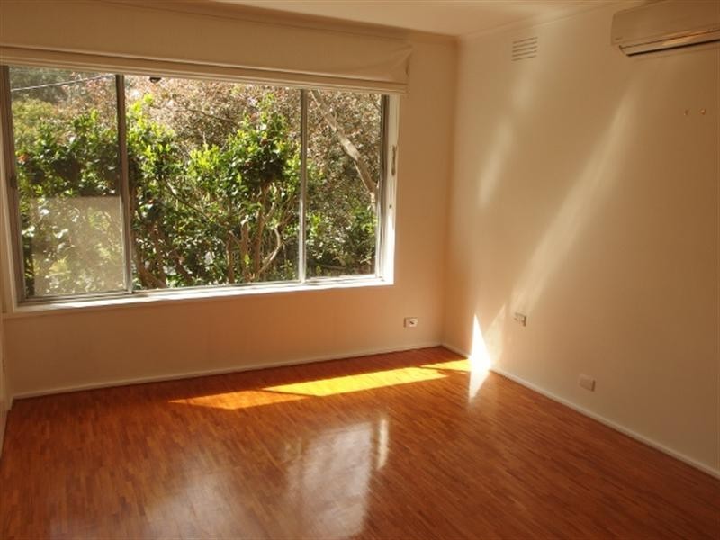 111 Buckingham Drive, Heidelberg VIC 3084