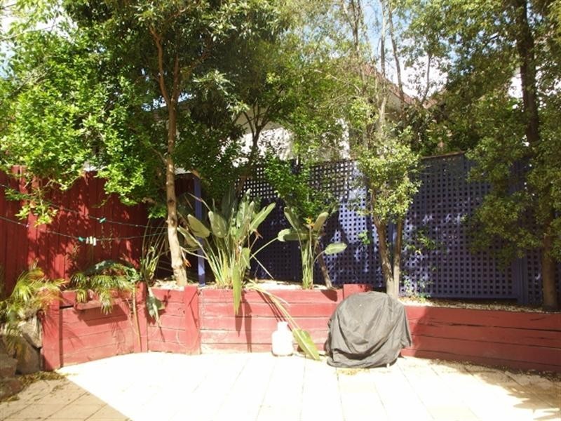 111 Buckingham Drive, Heidelberg VIC 3084