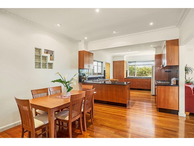 16 Hillhouse Road, Templestowe VIC 3106