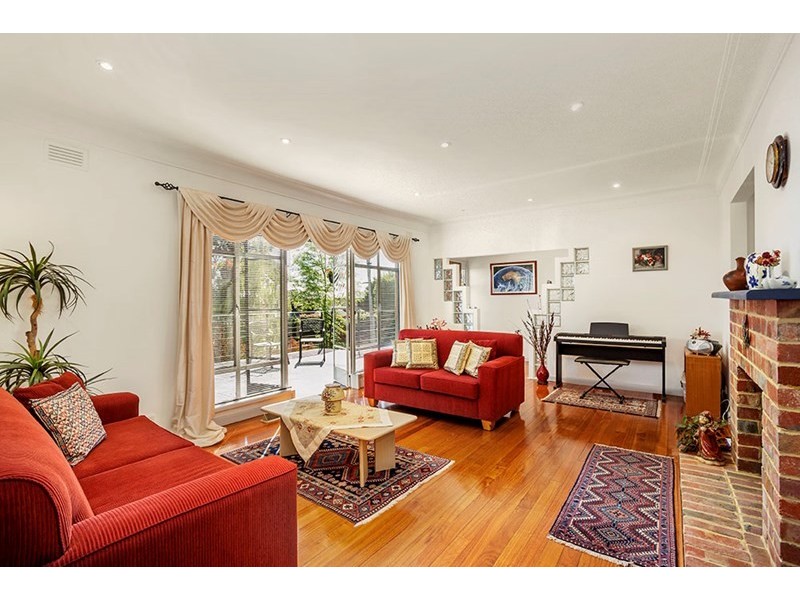 16 Hillhouse Road, Templestowe VIC 3106