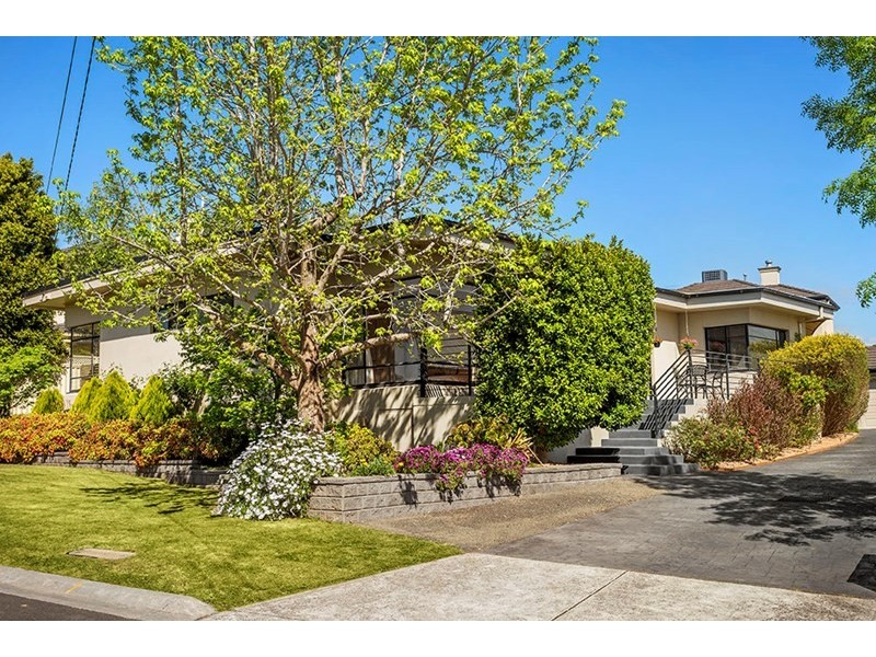 16 Hillhouse Road, Templestowe VIC 3106