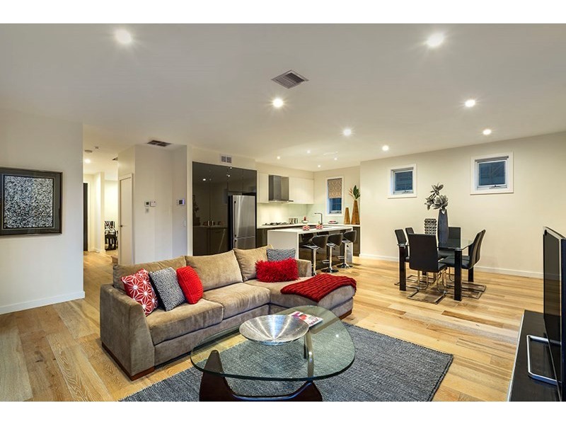 8/191 Reynolds Road, Doncaster East VIC 3109