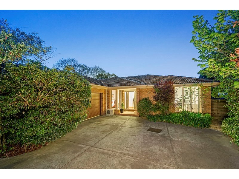 2/19 Churchill Street, Doncaster East VIC 3109