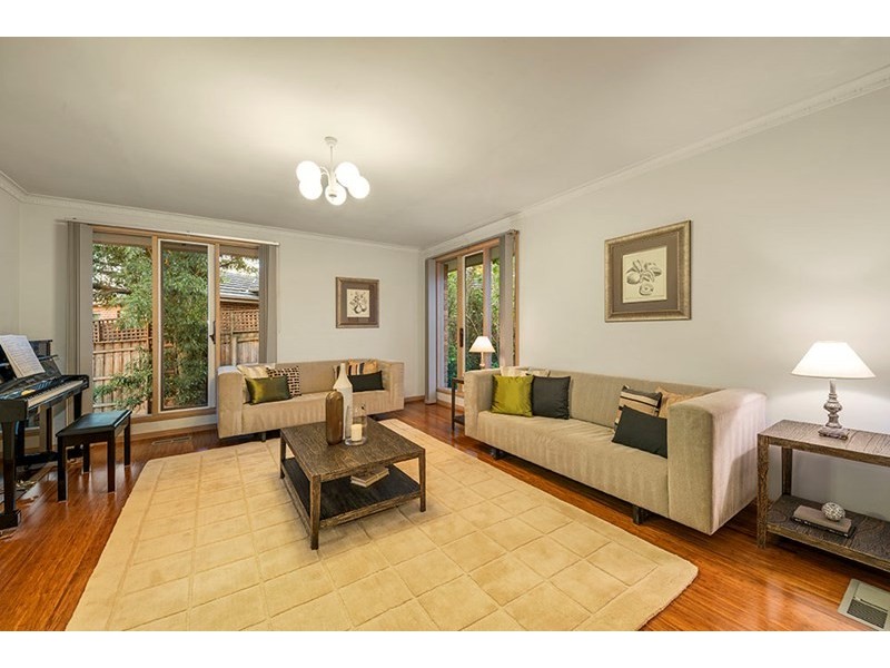 2/19 Churchill Street, Doncaster East VIC 3109