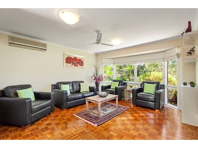 17B Larnoo Drive, Doncaster East VIC 3109