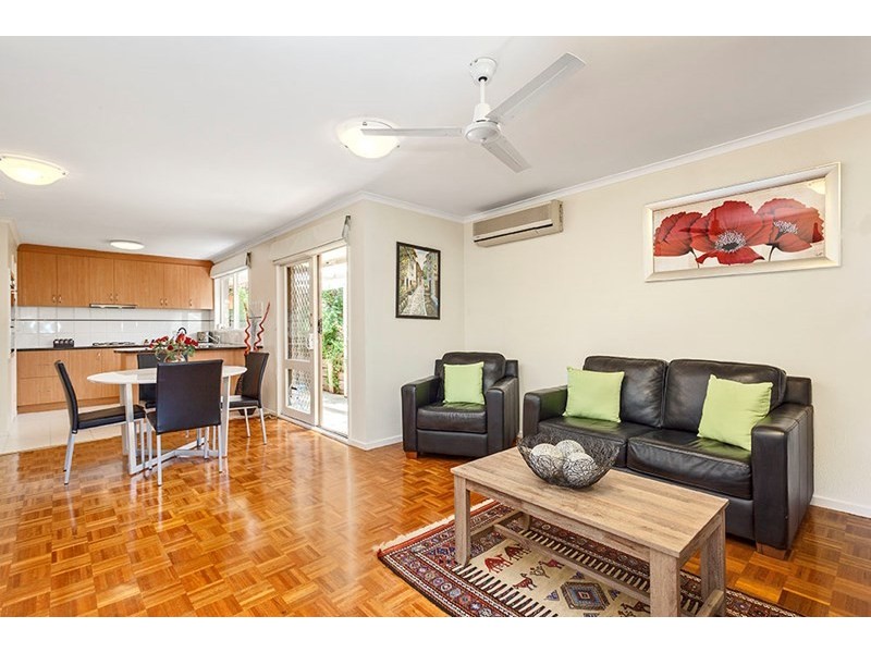 17B Larnoo Drive, Doncaster East VIC 3109