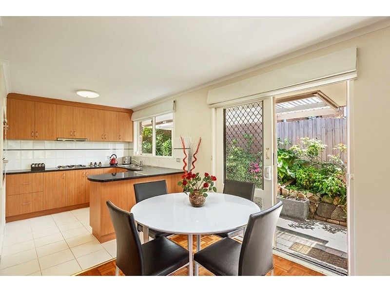 17B Larnoo Drive, Doncaster East VIC 3109