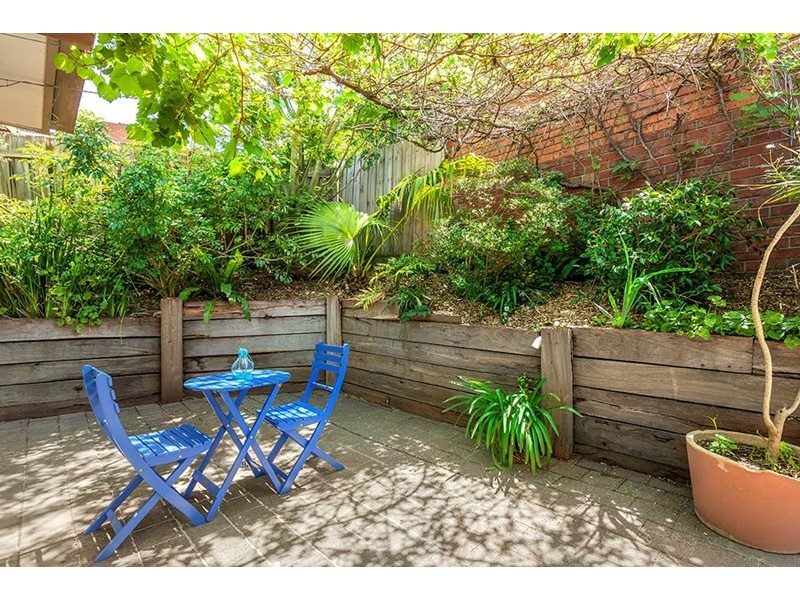 17B Larnoo Drive, Doncaster East VIC 3109