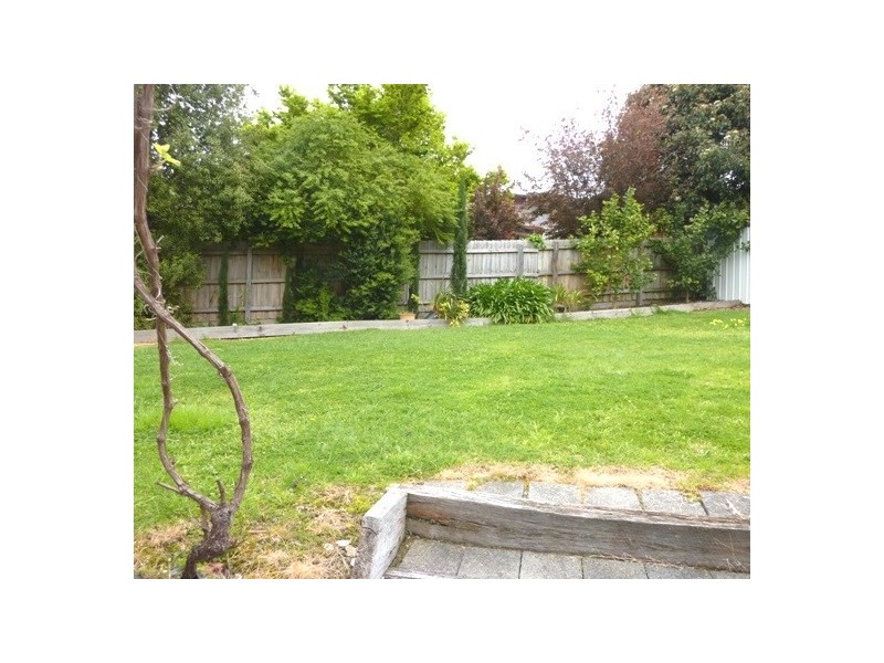 8 Gemini Close, Doncaster East VIC 3109