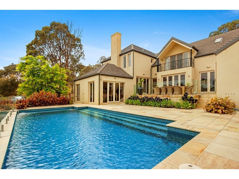 21 Amersham Drive, Warrandyte VIC 3113