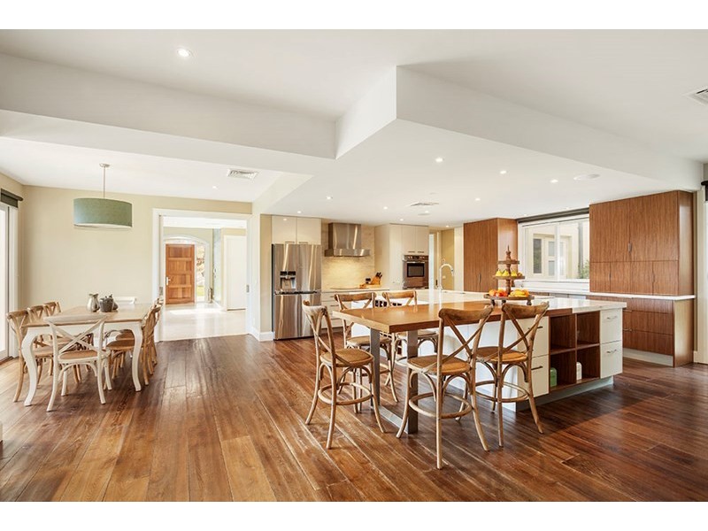 21 Amersham Drive, Warrandyte VIC 3113