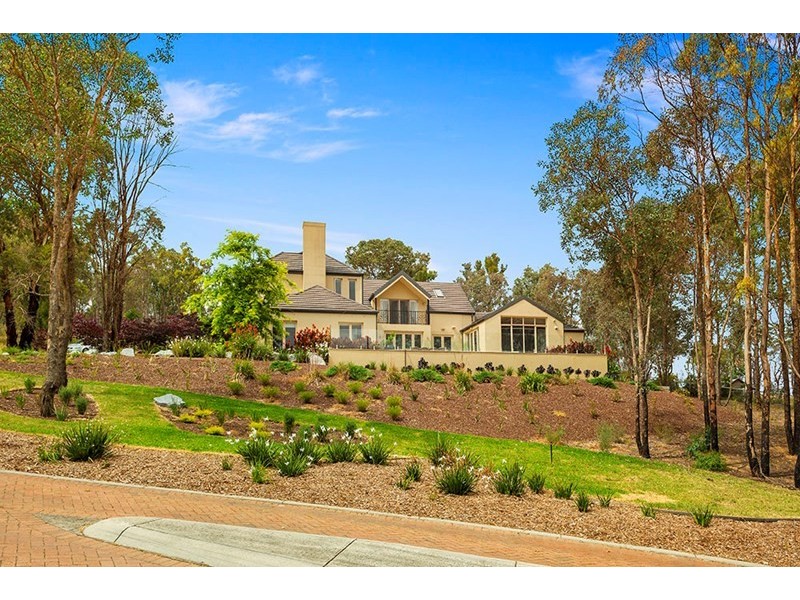 21 Amersham Drive, Warrandyte VIC 3113