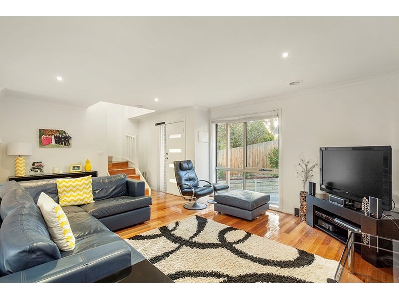 2/24 Boronia Grove, Doncaster East VIC 3109