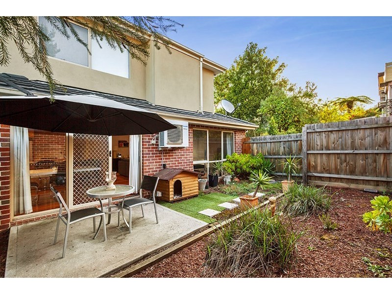 2/24 Boronia Grove, Doncaster East VIC 3109