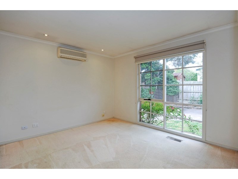 4/422 Middleborough Road, Blackburn VIC 3130