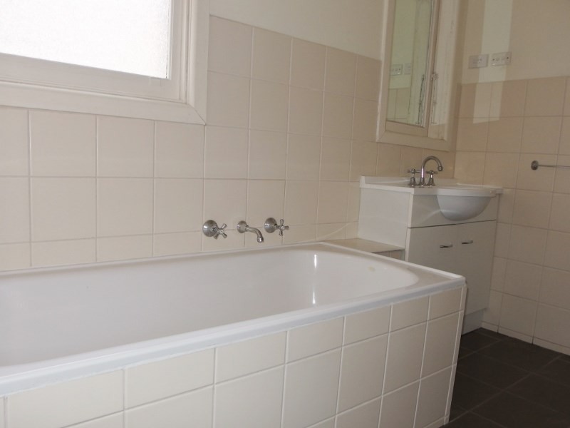 1/18 Outlook Drive, Doncaster VIC 3108