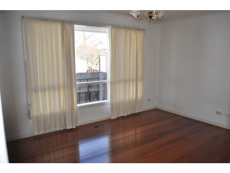 10 Peel Street, Mitcham VIC 3132