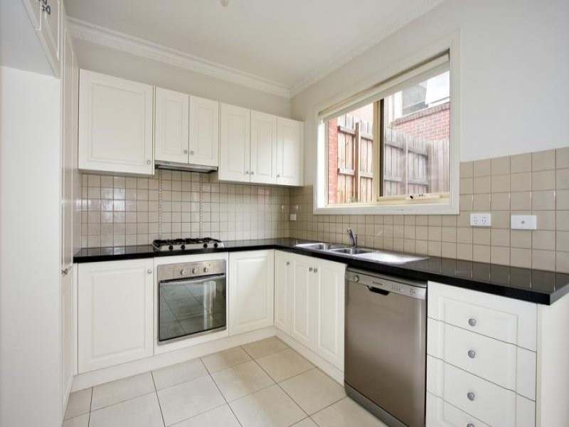 2/784 Elgar Road, Doncaster VIC 3108