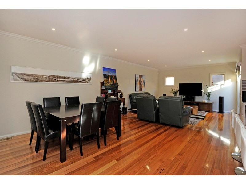 2/122 Beverley Street, Doncaster East VIC 3109