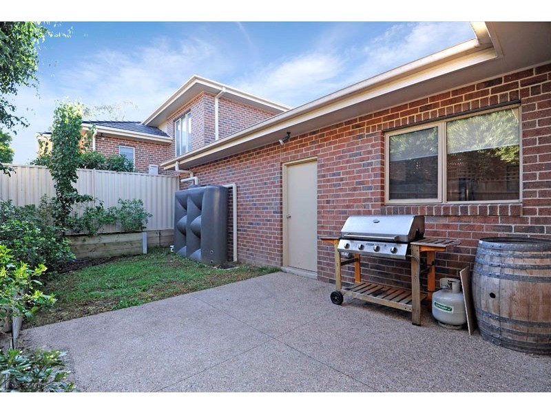 2/122 Beverley Street, Doncaster East VIC 3109