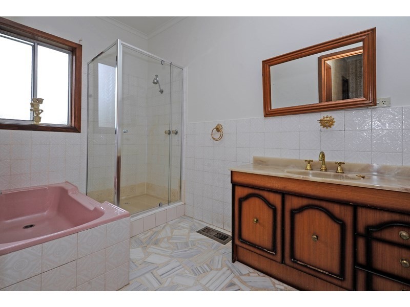 17 Apex Crescent, Bulleen VIC 3105