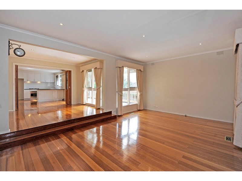 39 Winston Drive, Doncaster VIC 3108