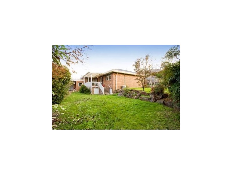 39 Winston Drive, Doncaster VIC 3108